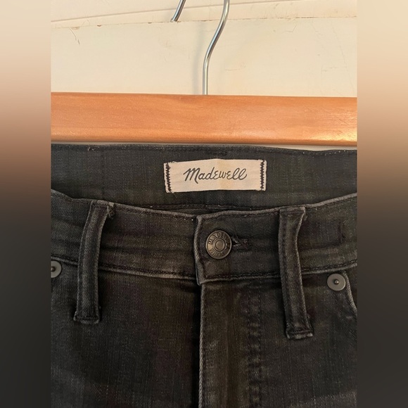 Madewell Mid Rise 9” Distressed Skinny Jeans - Picture 8 of 11